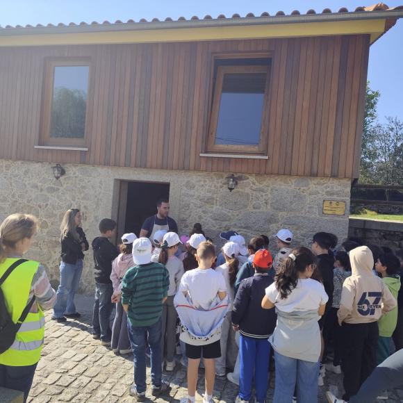 Tradi&ccedil;&atilde;o e aprendizagem no Forno Comunit&aacute;rio